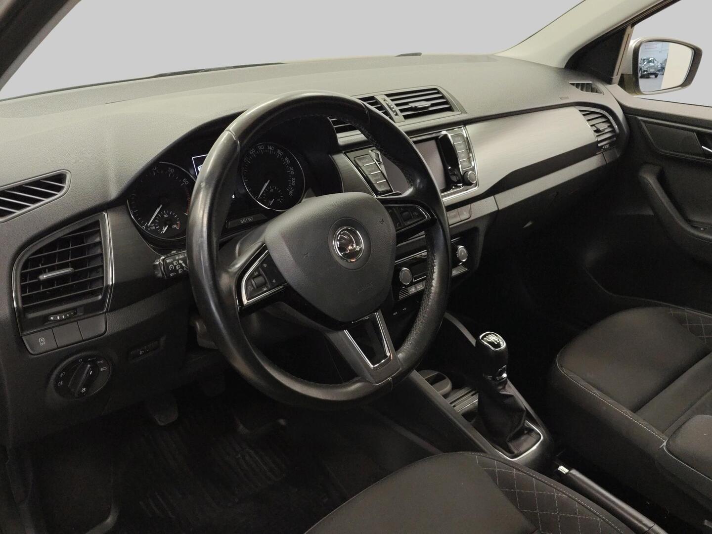 SKODA Fabia 2016