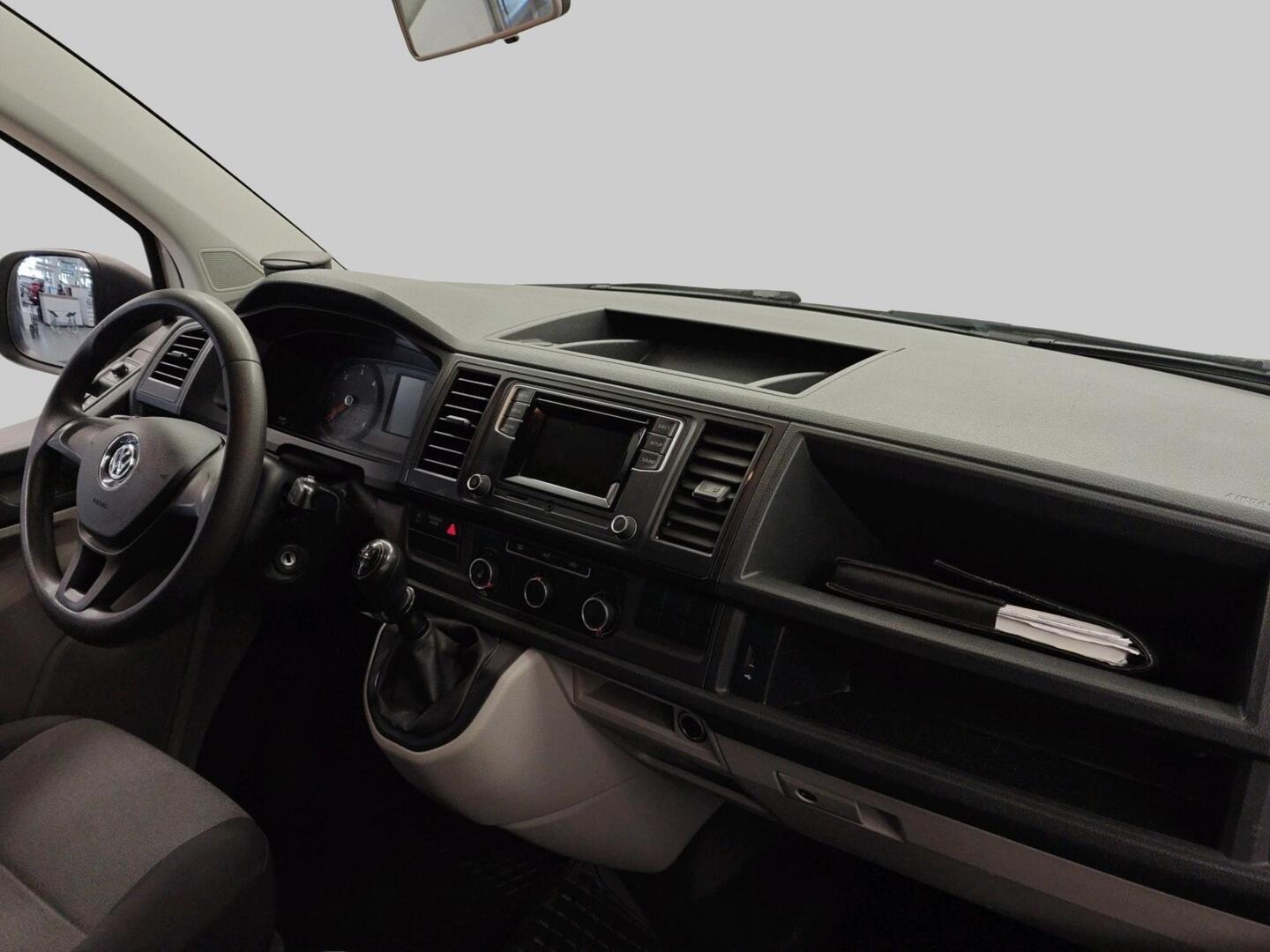 VOLKSWAGEN Transporter 2017