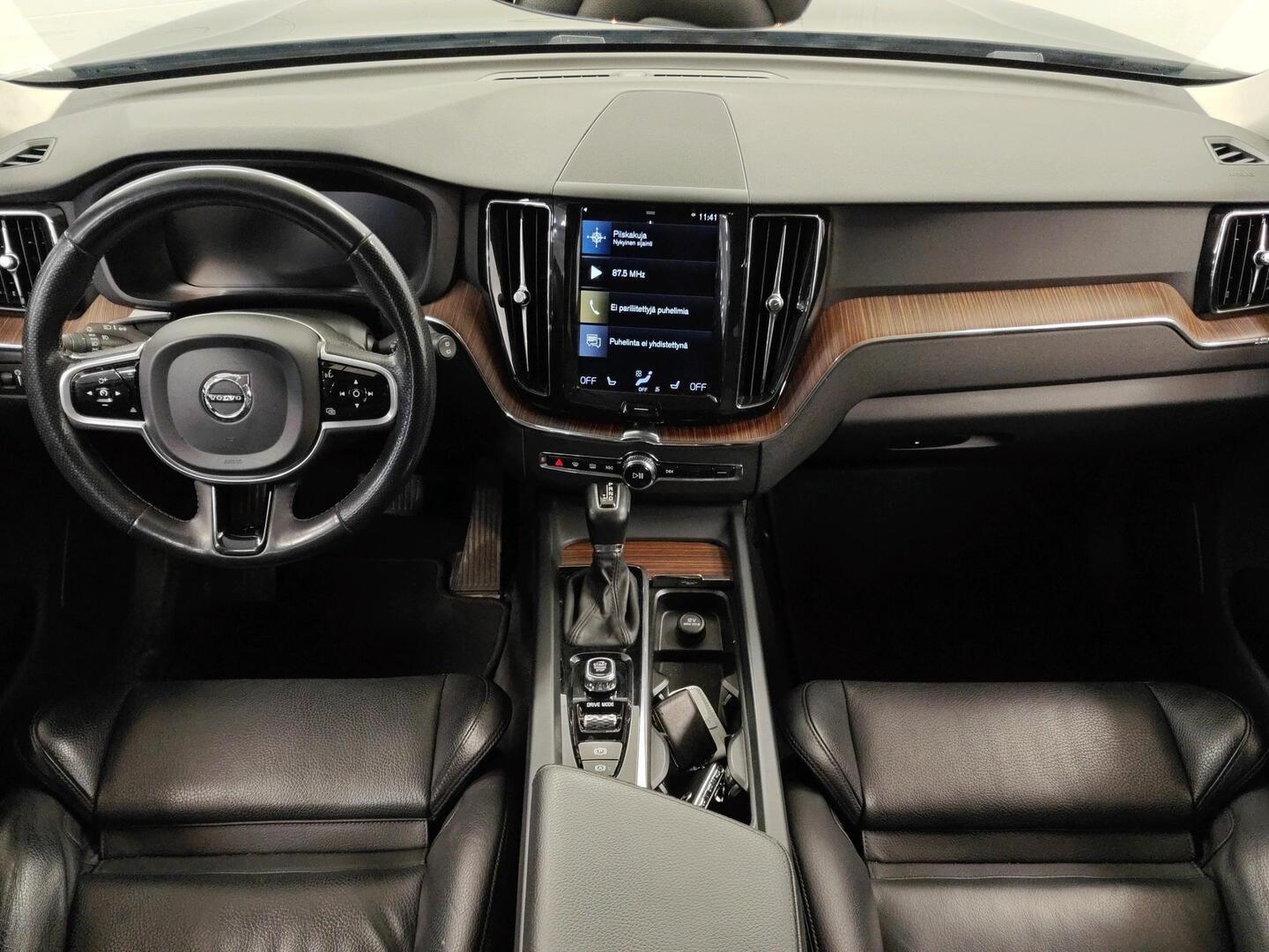 VOLVO XC60 2017