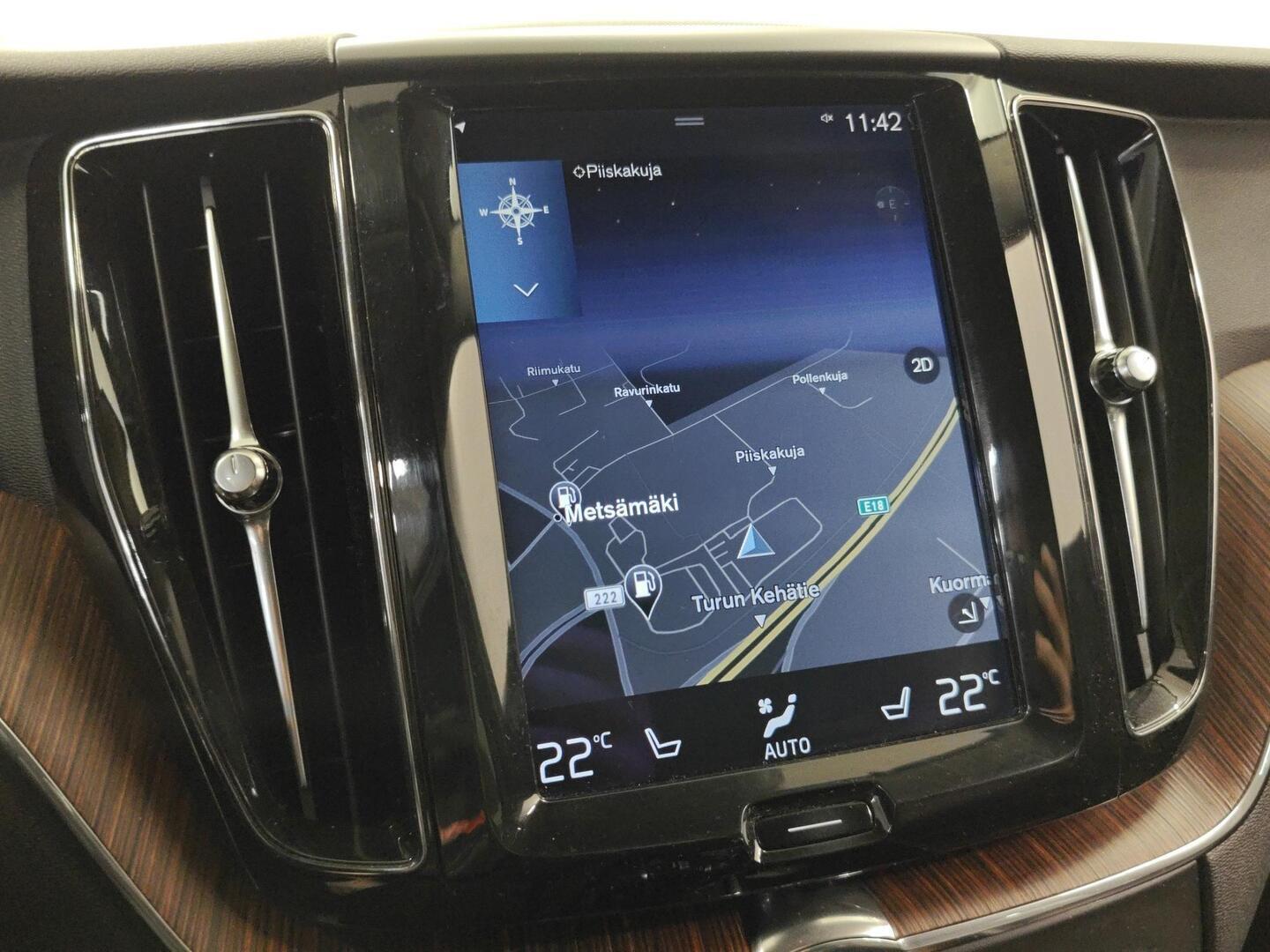 VOLVO XC60 2017