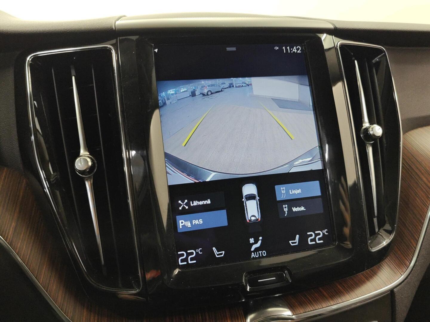 VOLVO XC60 2017