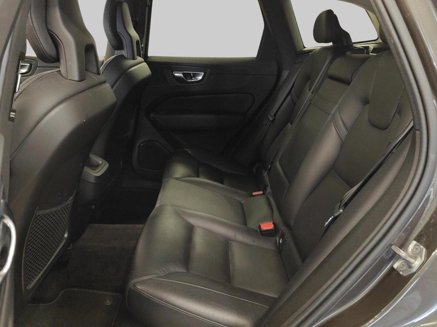 VOLVO XC60 2017