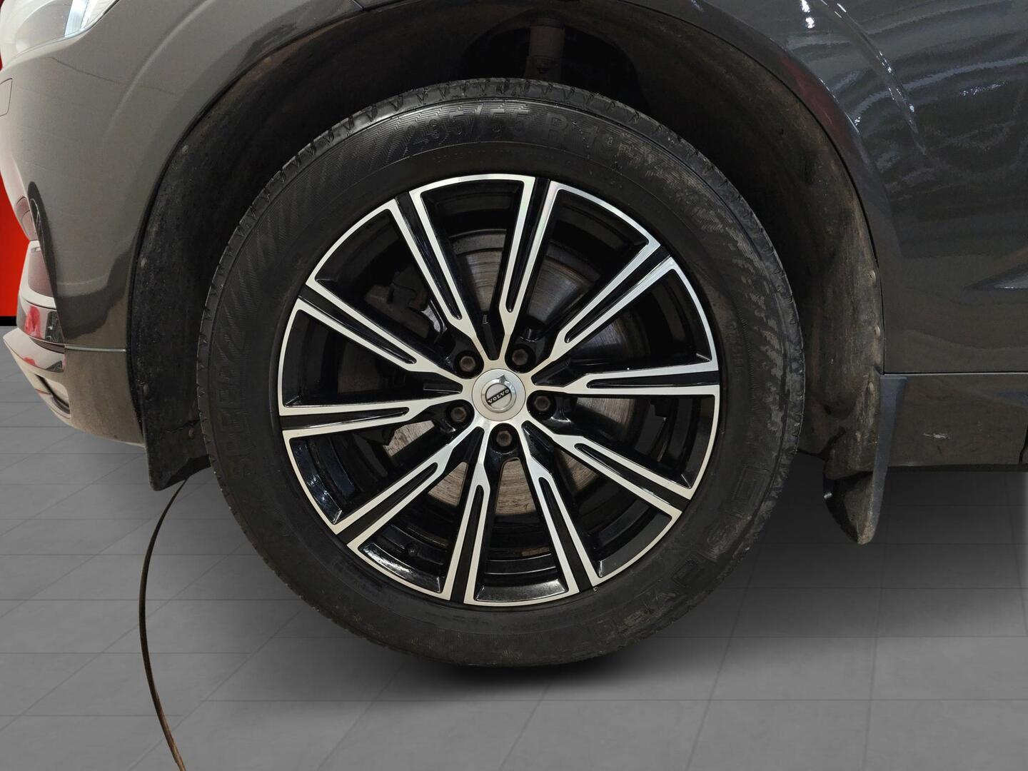 VOLVO XC60 2017
