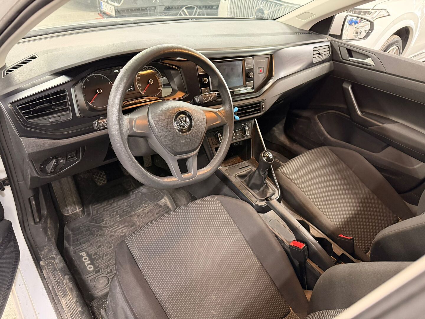 VOLKSWAGEN Polo 2018