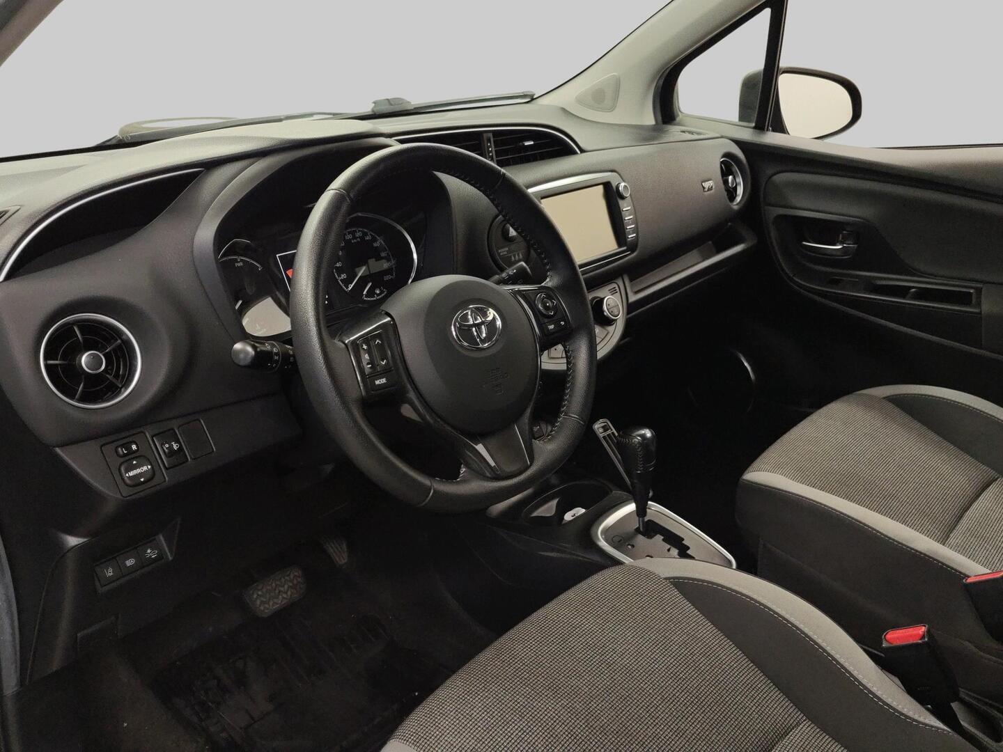TOYOTA YARIS 2019