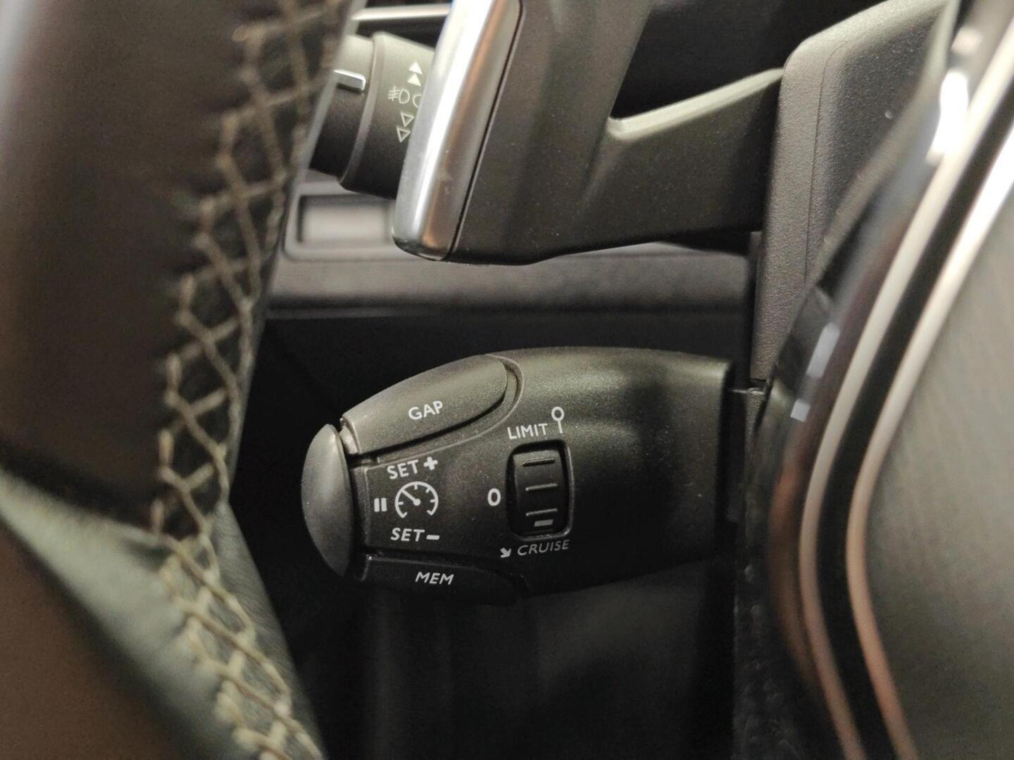 PEUGEOT 5008 2019