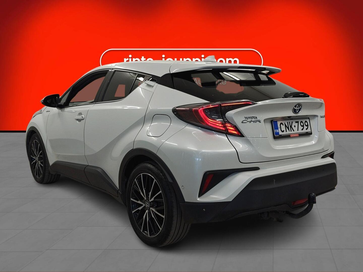 TOYOTA C-HR 2017