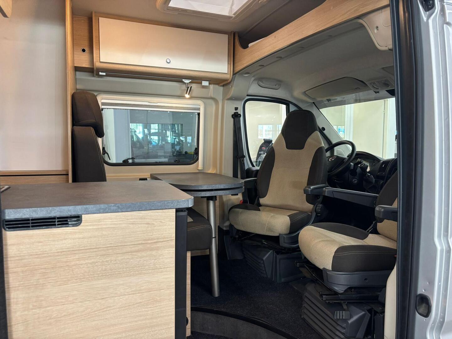 PÖSSL Roadcar R 600 2020