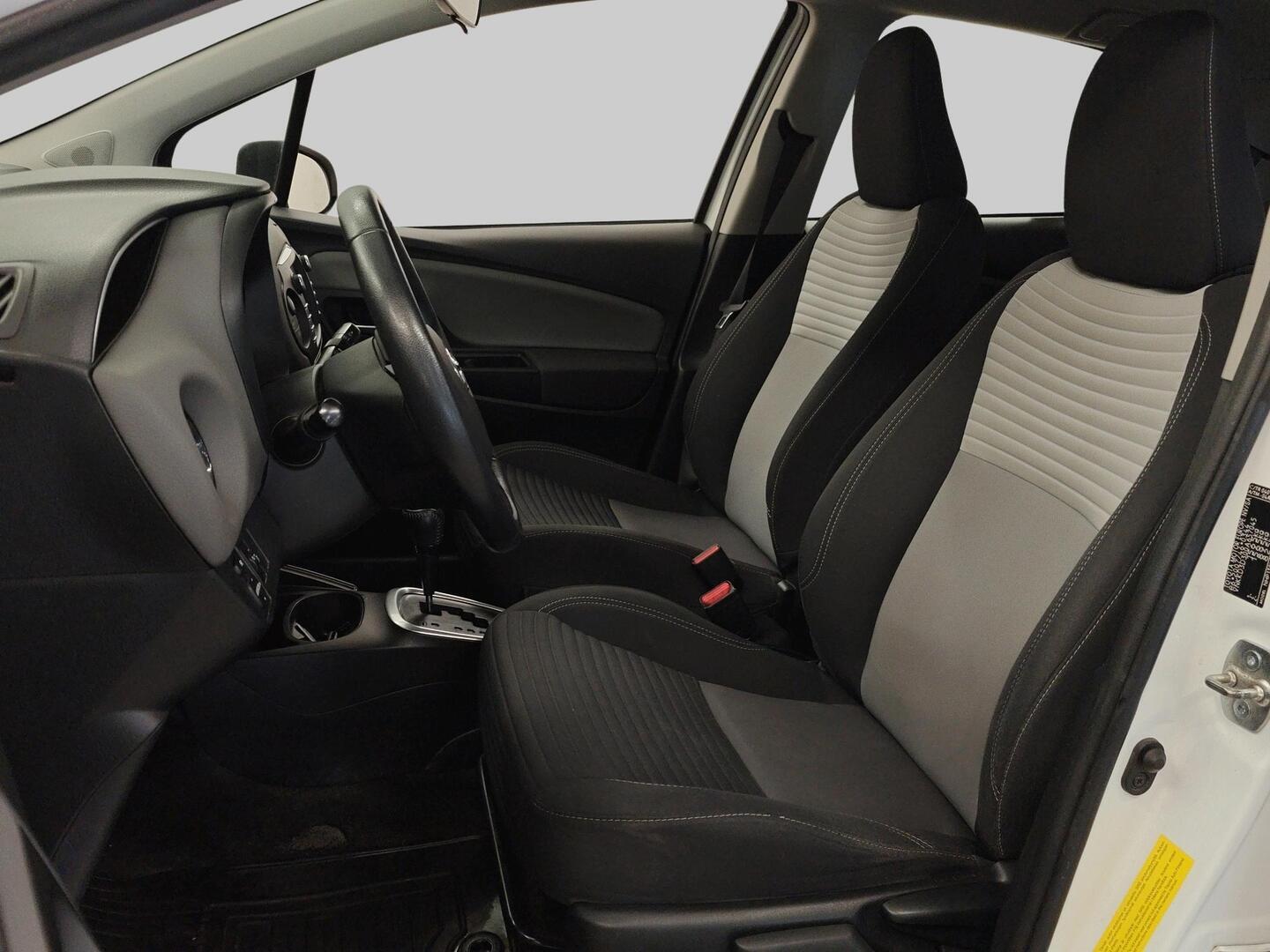TOYOTA Yaris 2020