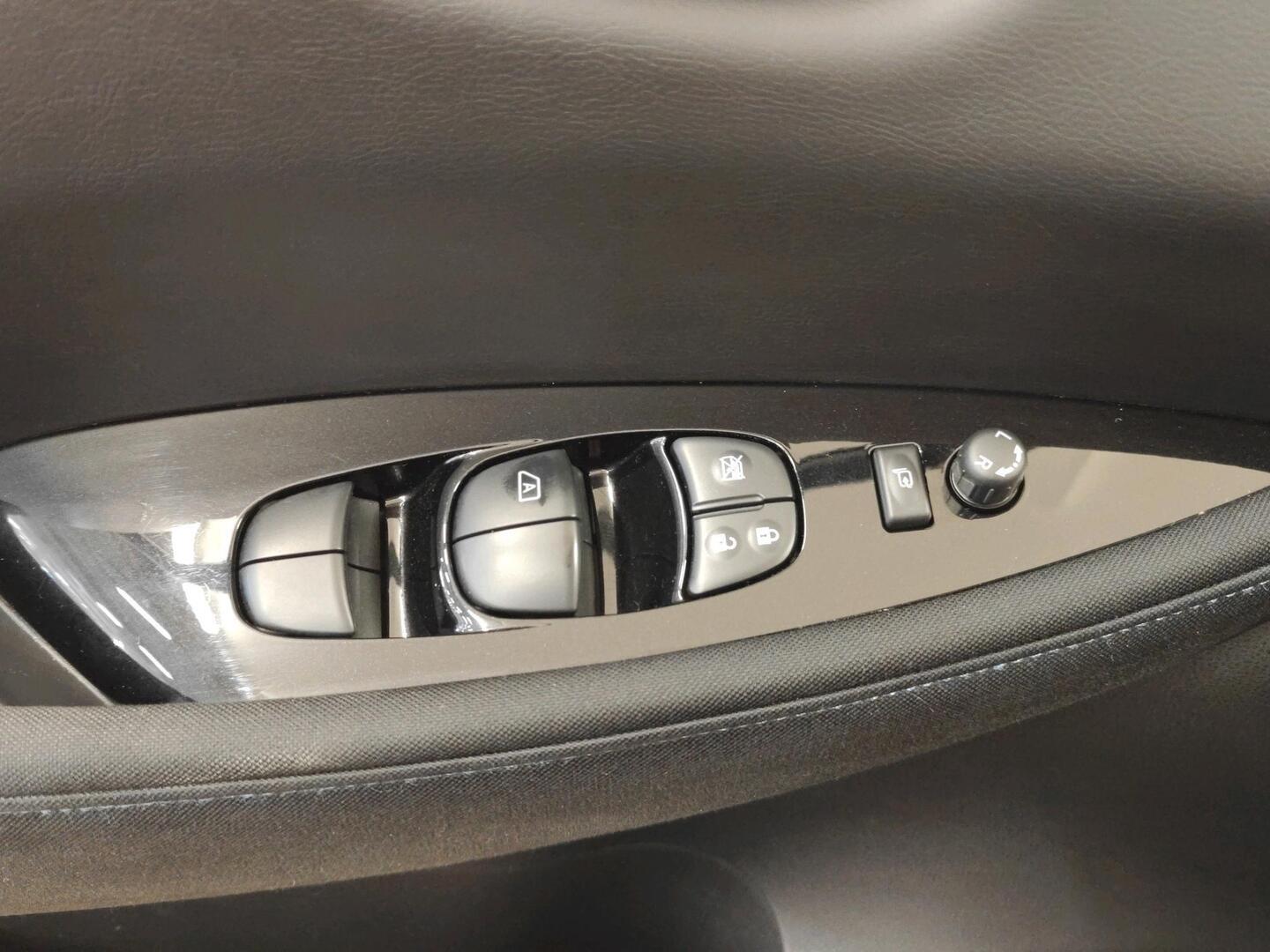 NISSAN Leaf 2020