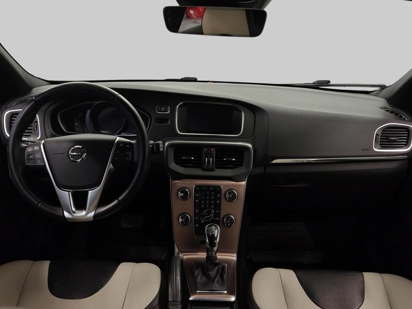 VOLVO V40 Cross Country 2018