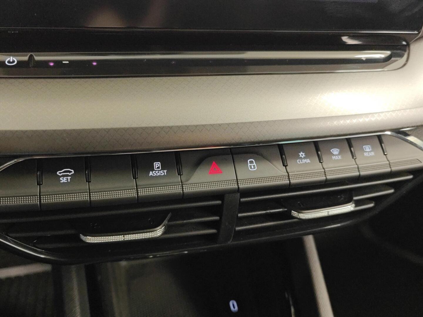 SKODA Octavia 2021