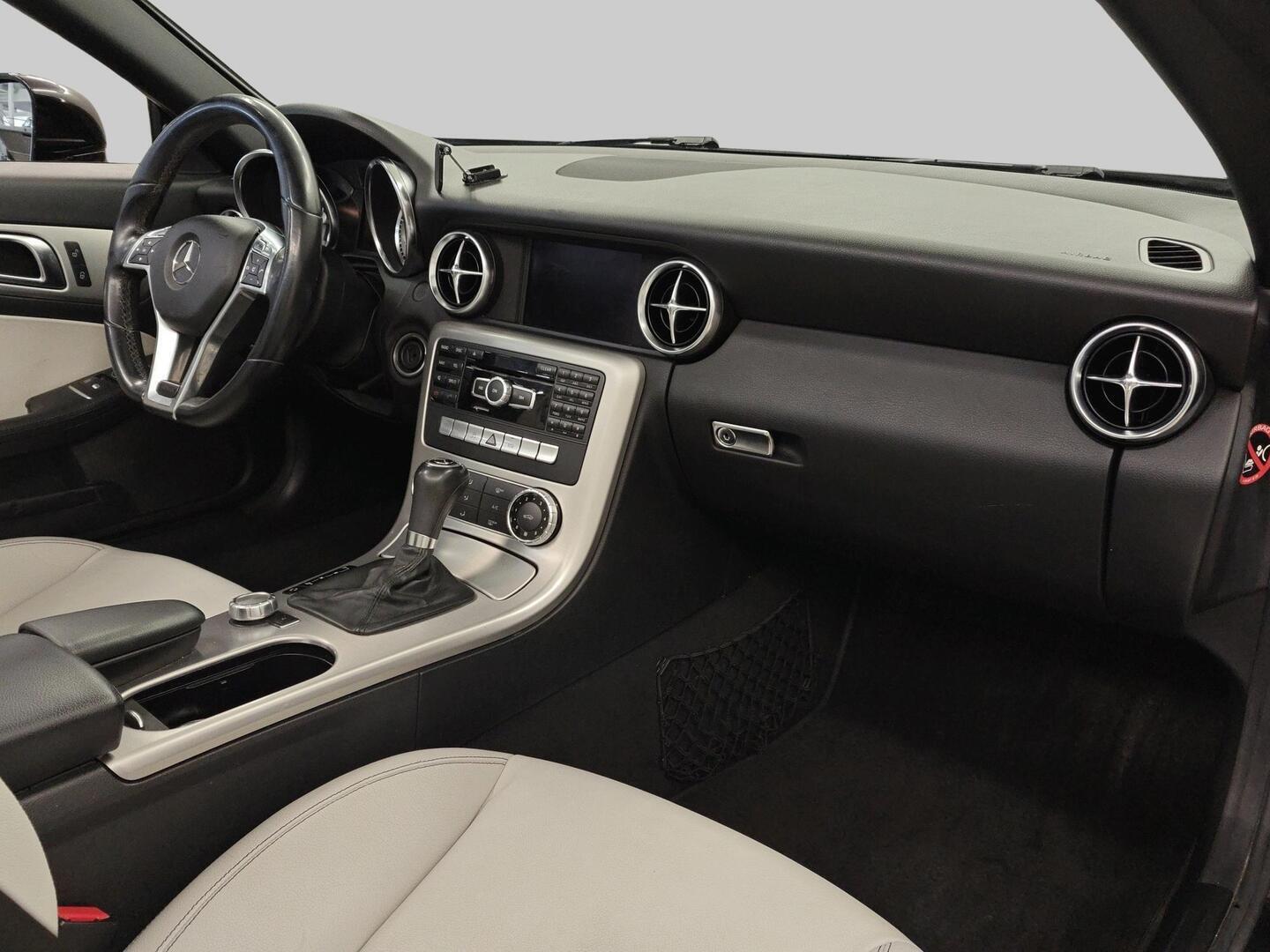 MERCEDES-BENZ SLK 2012
