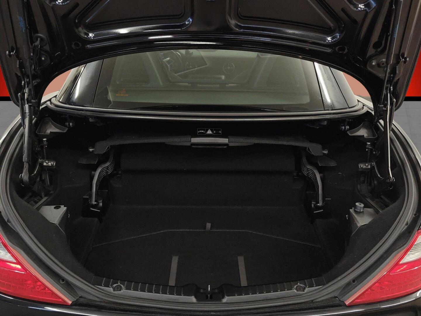 MERCEDES-BENZ SLK 2012