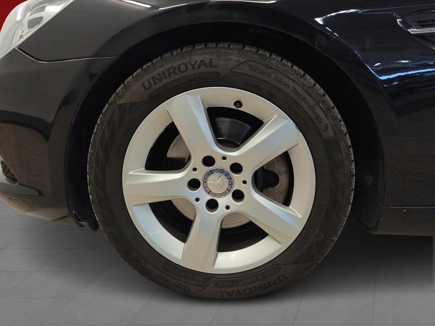 MERCEDES-BENZ SLK 2012