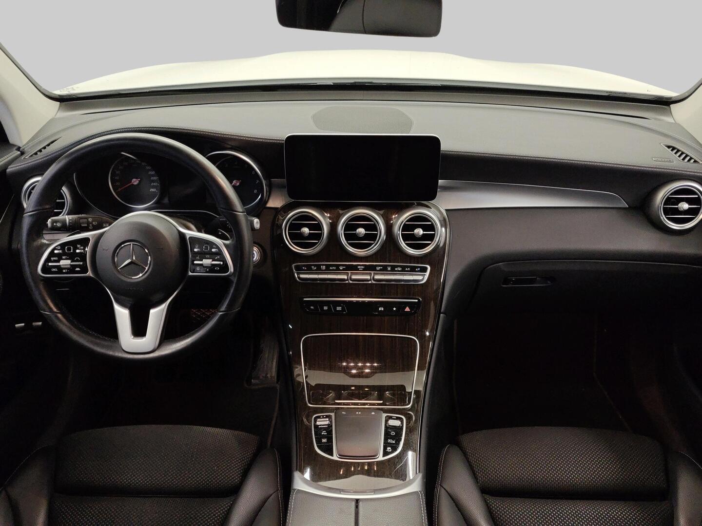 MERCEDES-BENZ GLC 2022