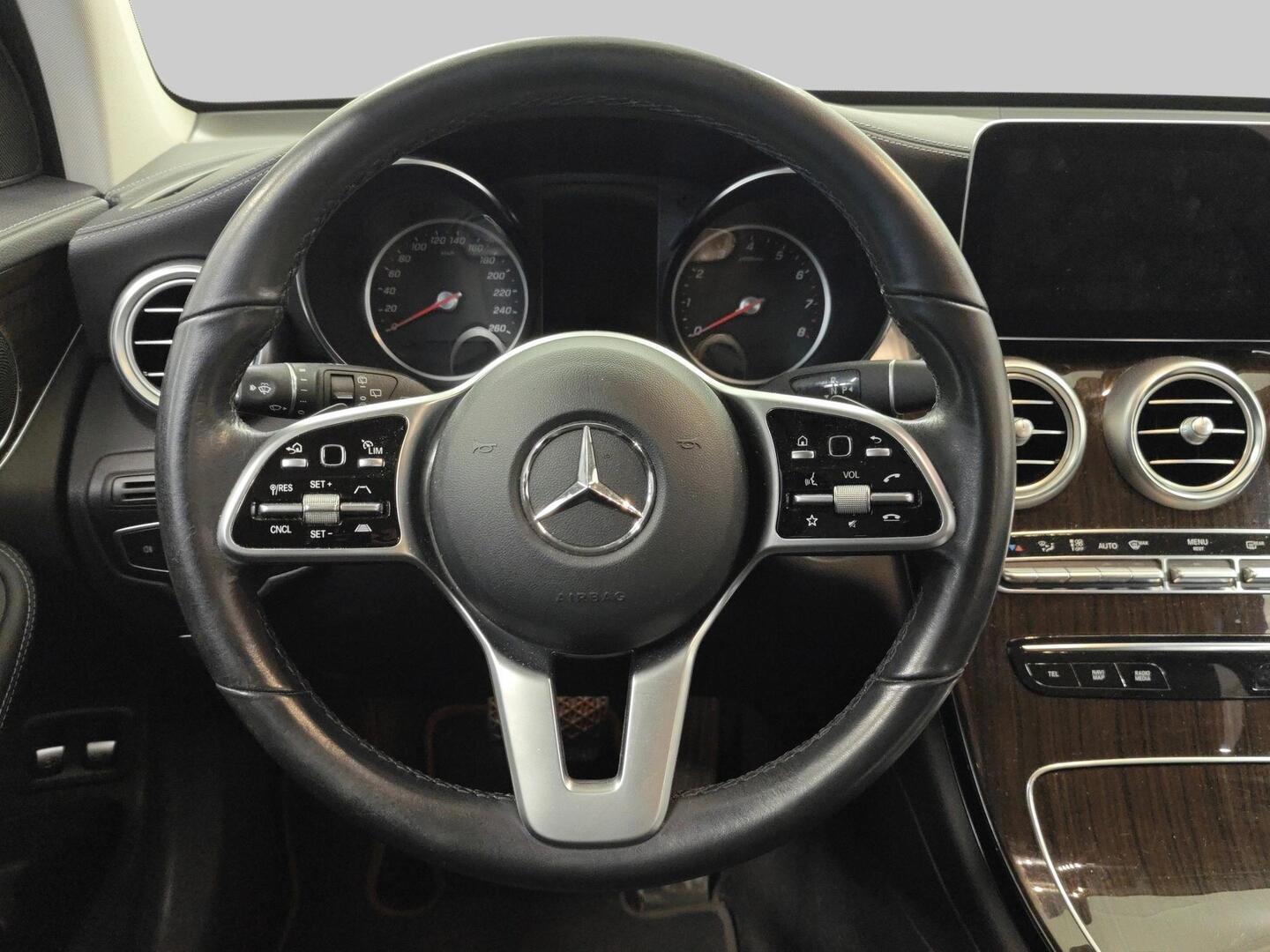 MERCEDES-BENZ GLC 2022
