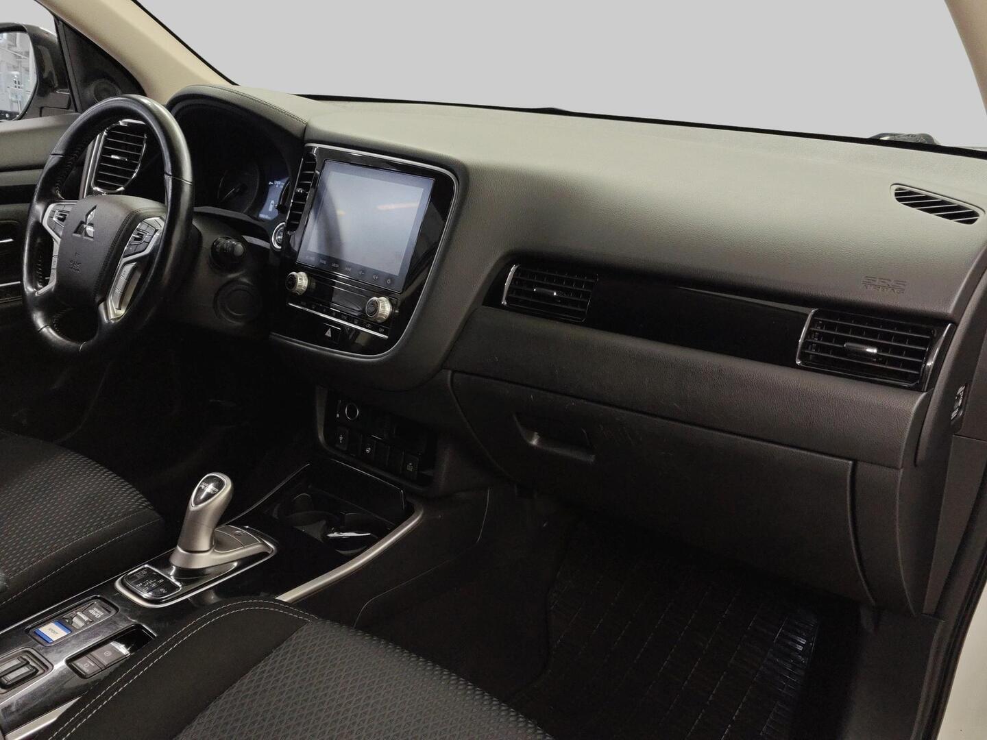 MITSUBISHI Outlander PHEV 2020