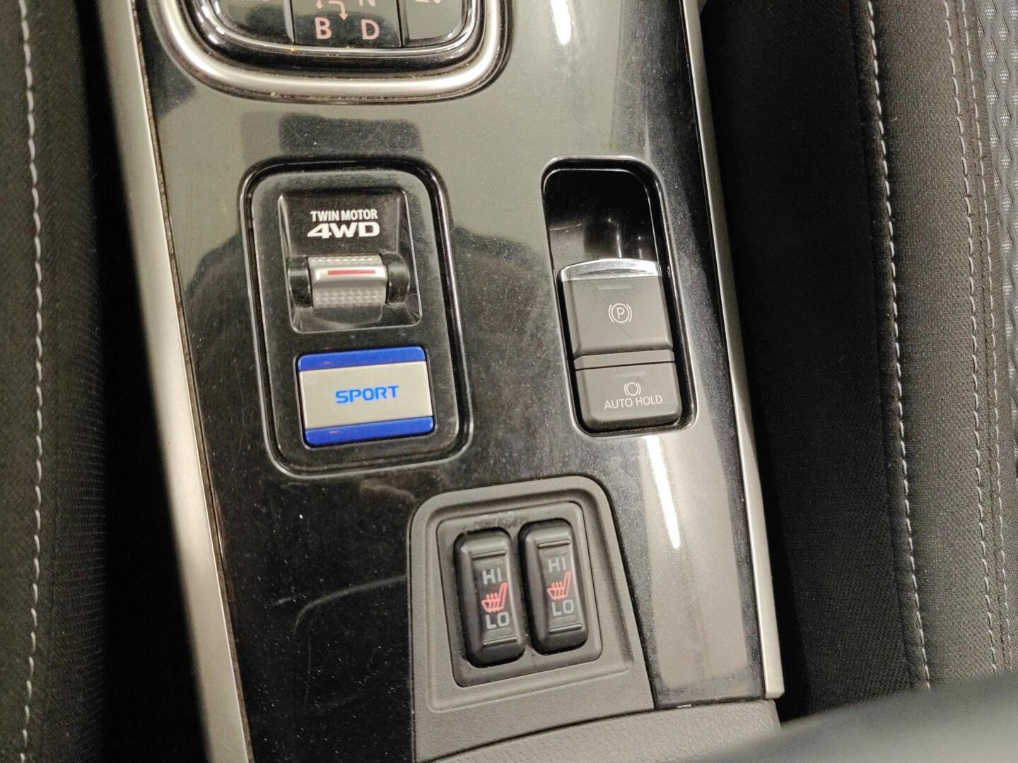 MITSUBISHI Outlander PHEV 2020