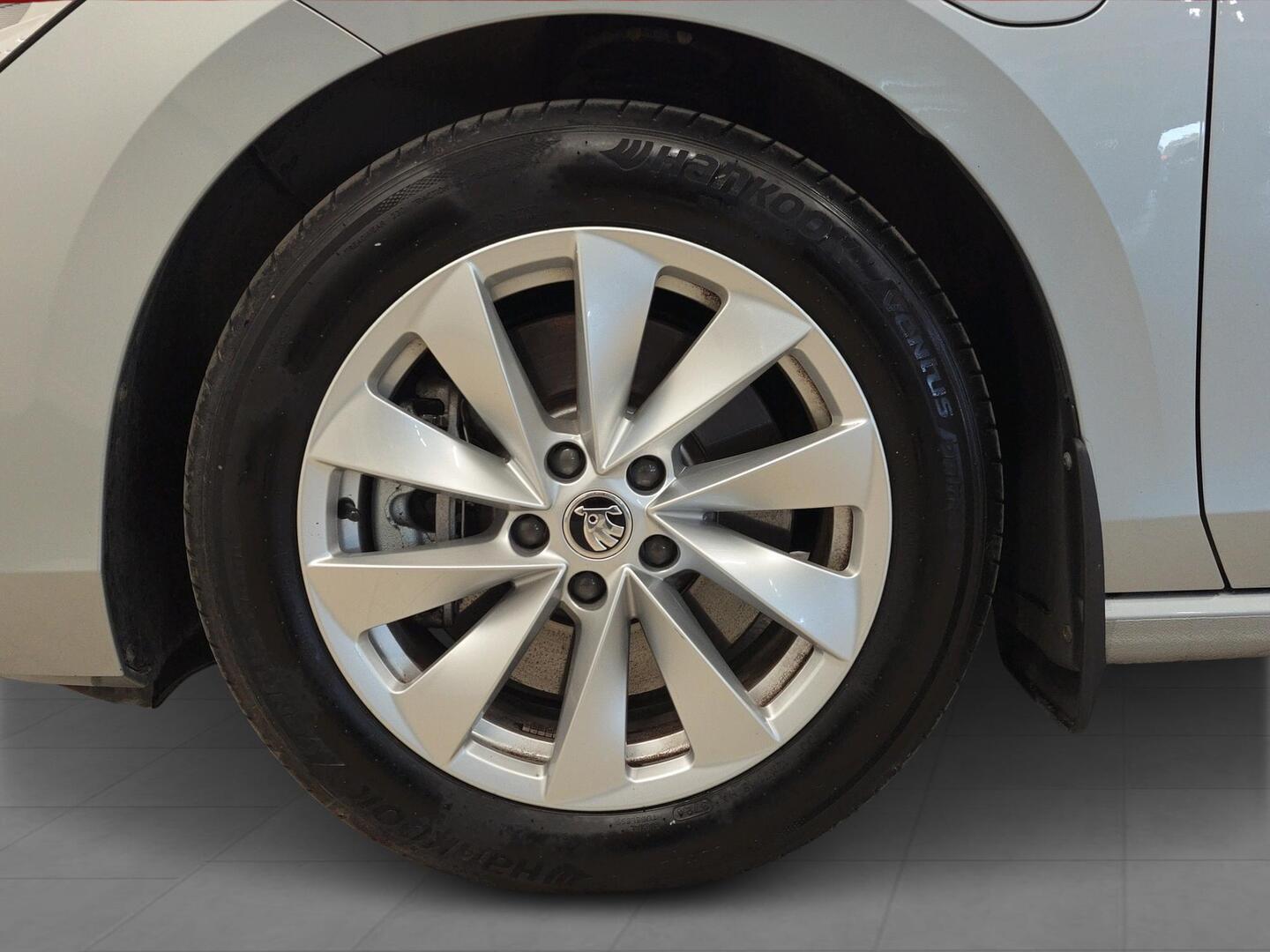 SKODA Superb 2024