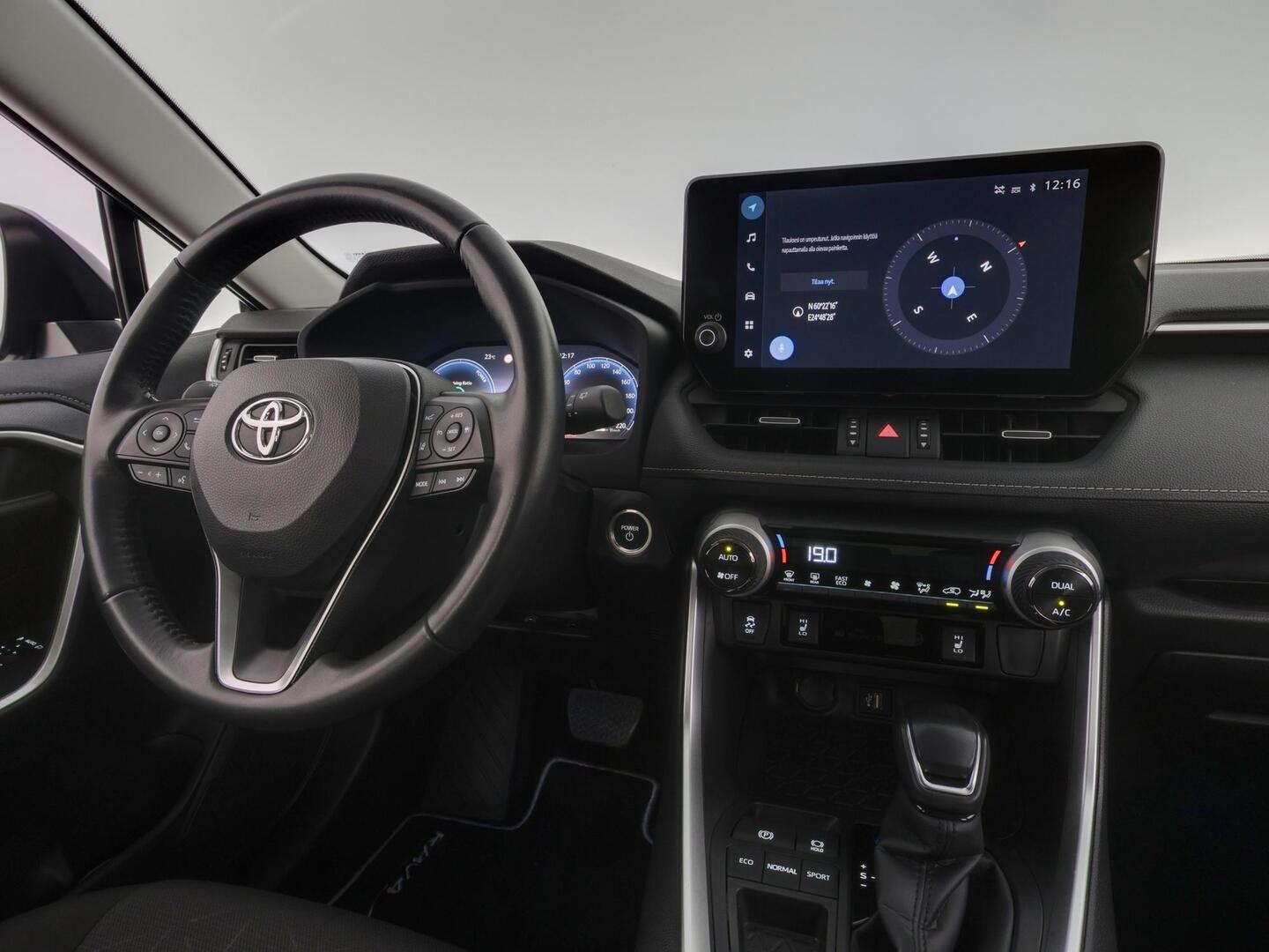 TOYOTA RAV4 2024