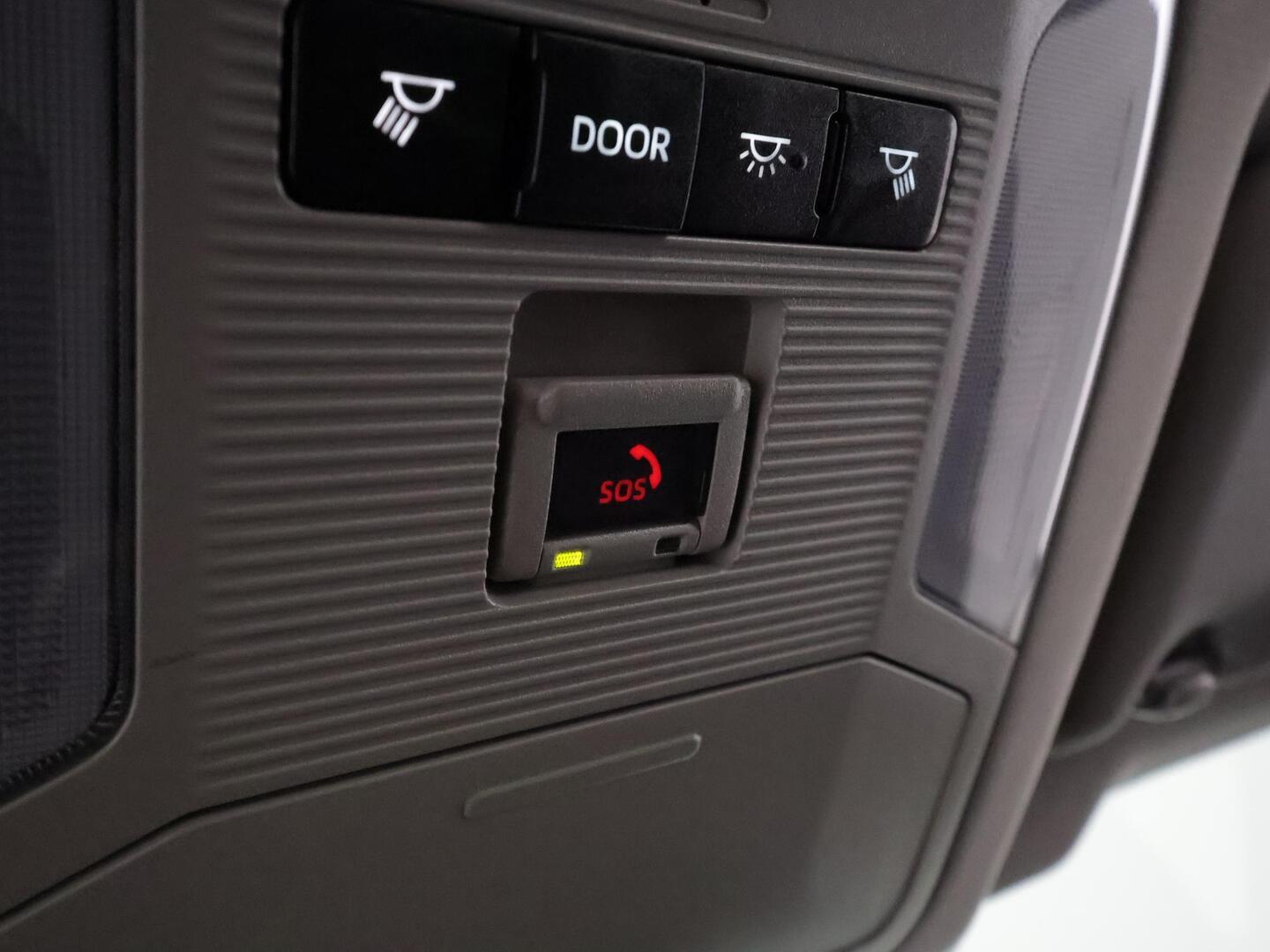 TOYOTA RAV4 2024