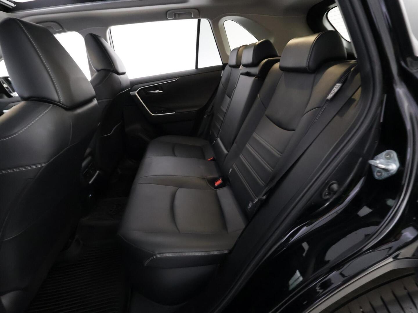 TOYOTA RAV4 2023