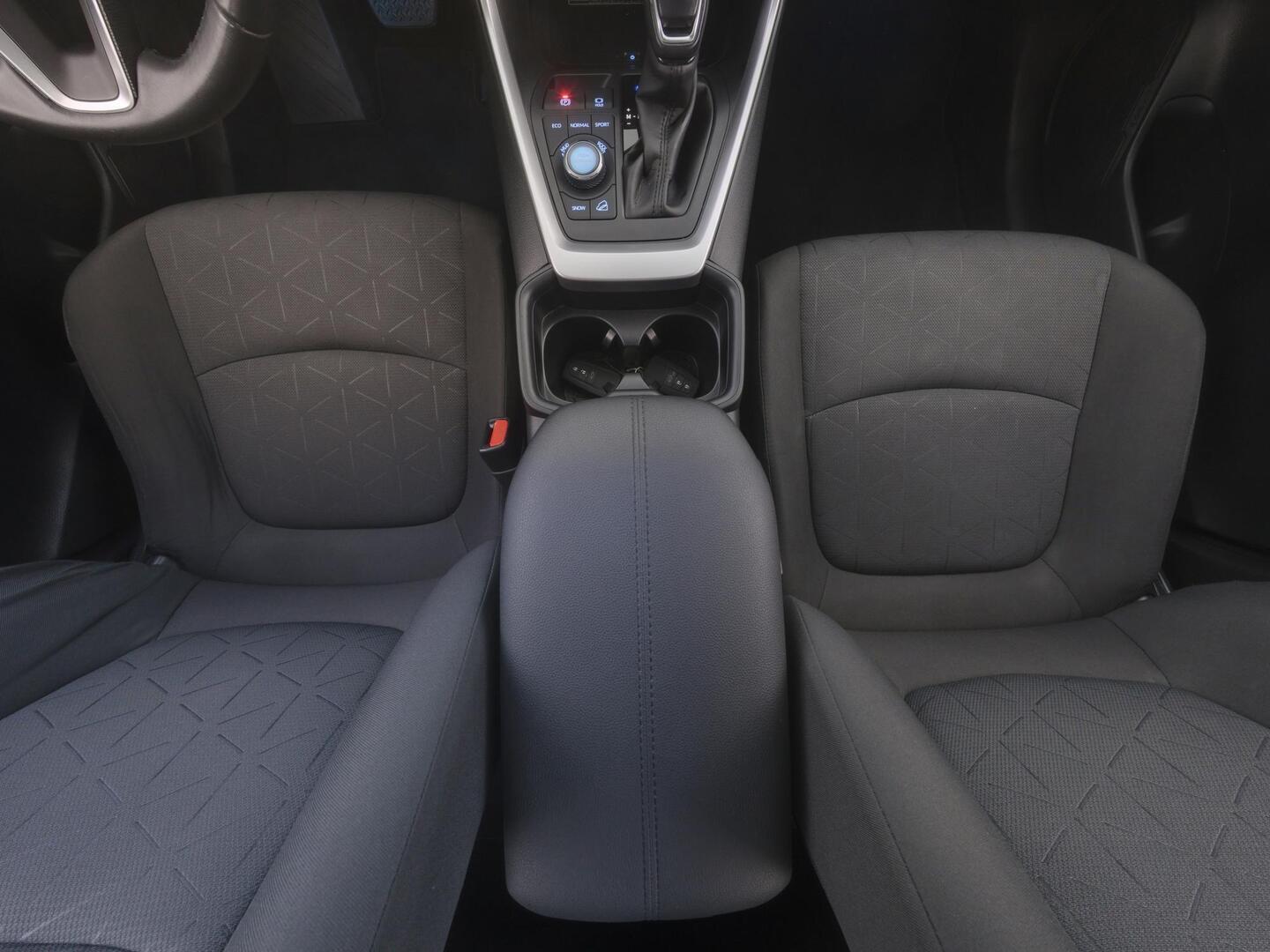 TOYOTA RAV4 2020
