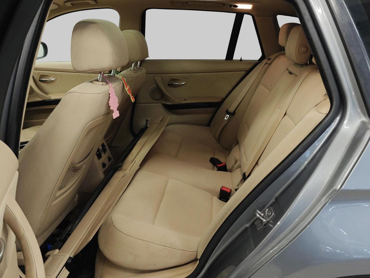 BMW 320 2009