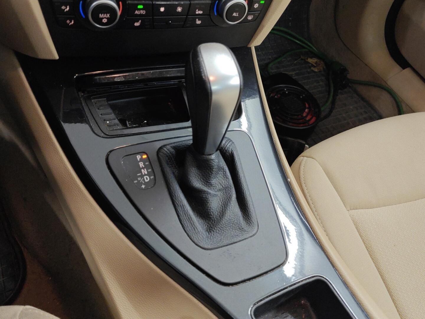 BMW 320 2009