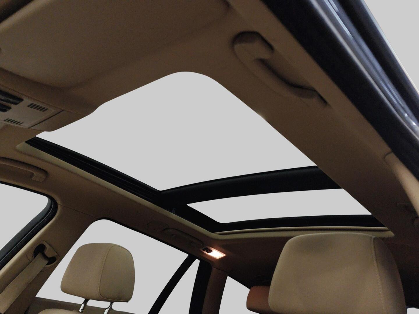 BMW 320 2009