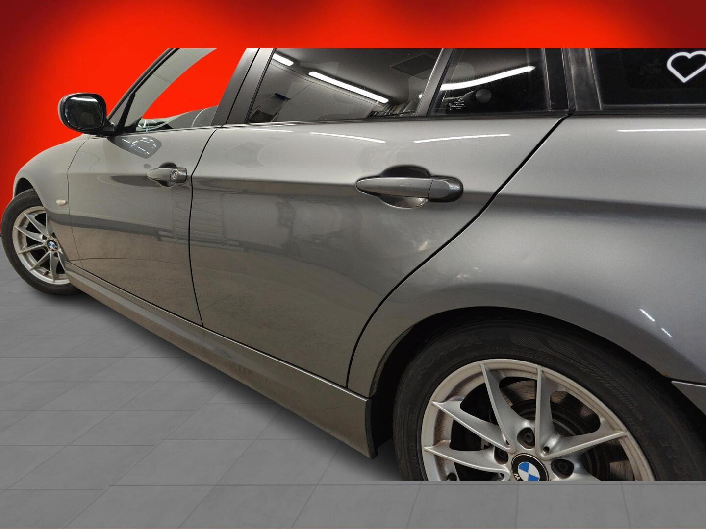 BMW 320 2009