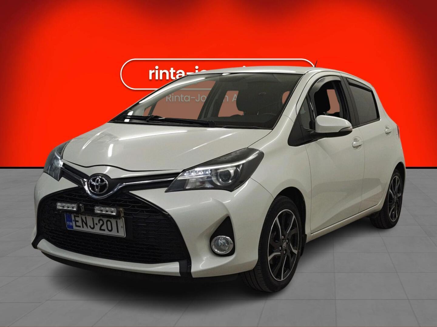 TOYOTA Yaris 2015