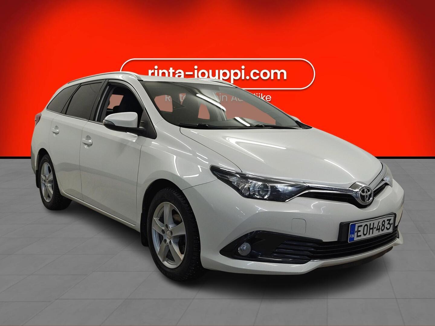 TOYOTA Auris 2016