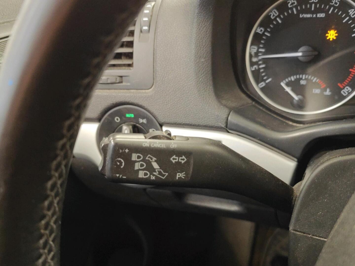 SKODA Octavia 2011