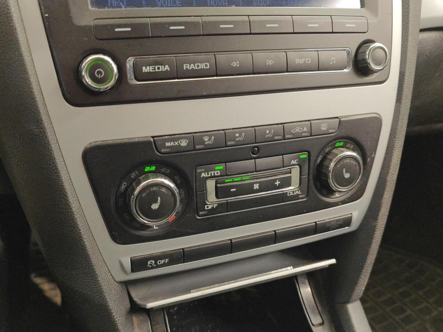 SKODA Octavia 2011