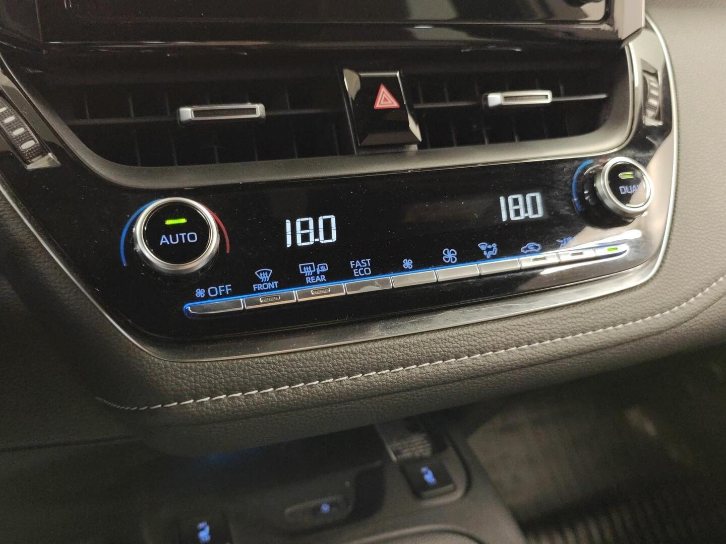 TOYOTA Corolla 2021