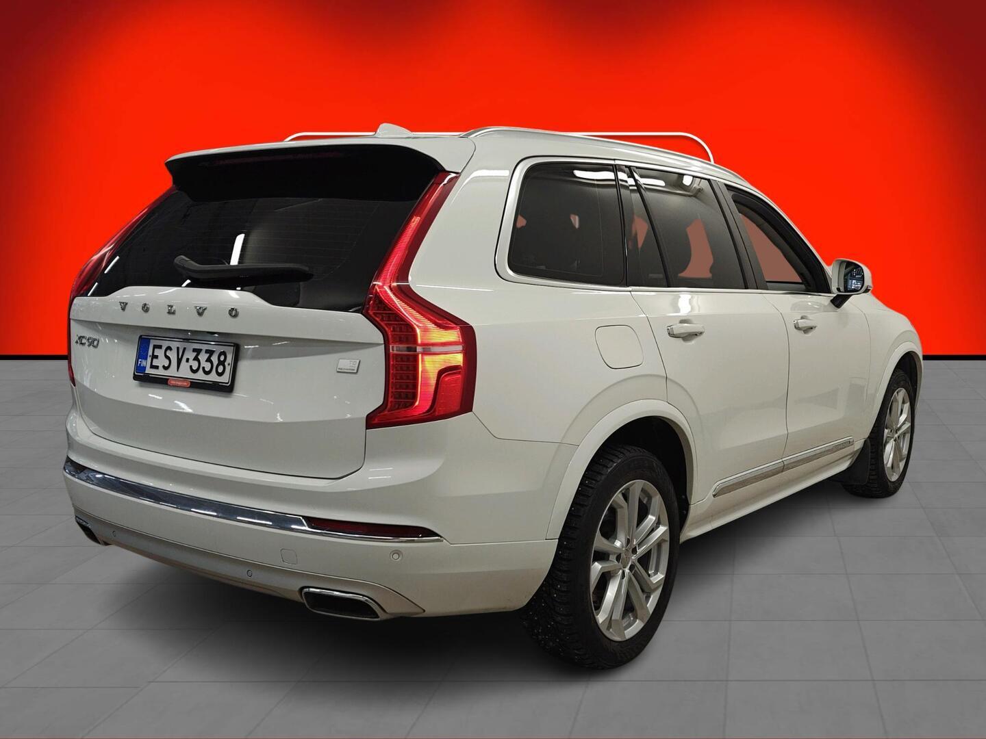 VOLVO XC90 2021