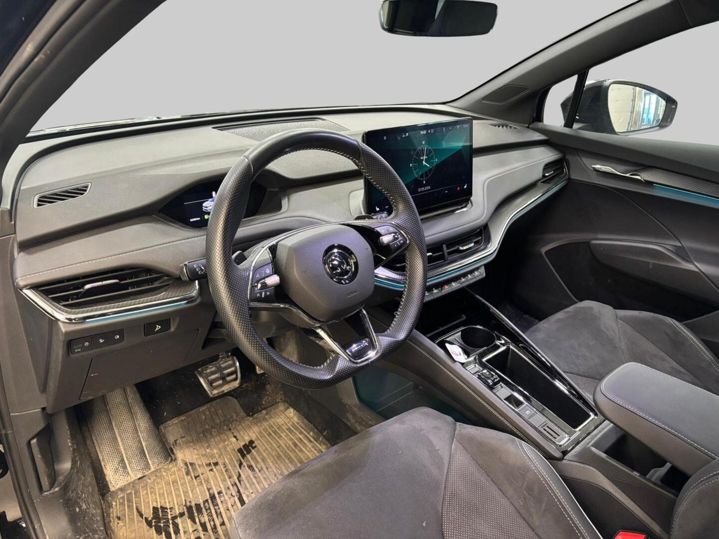 SKODA Enyaq 2023