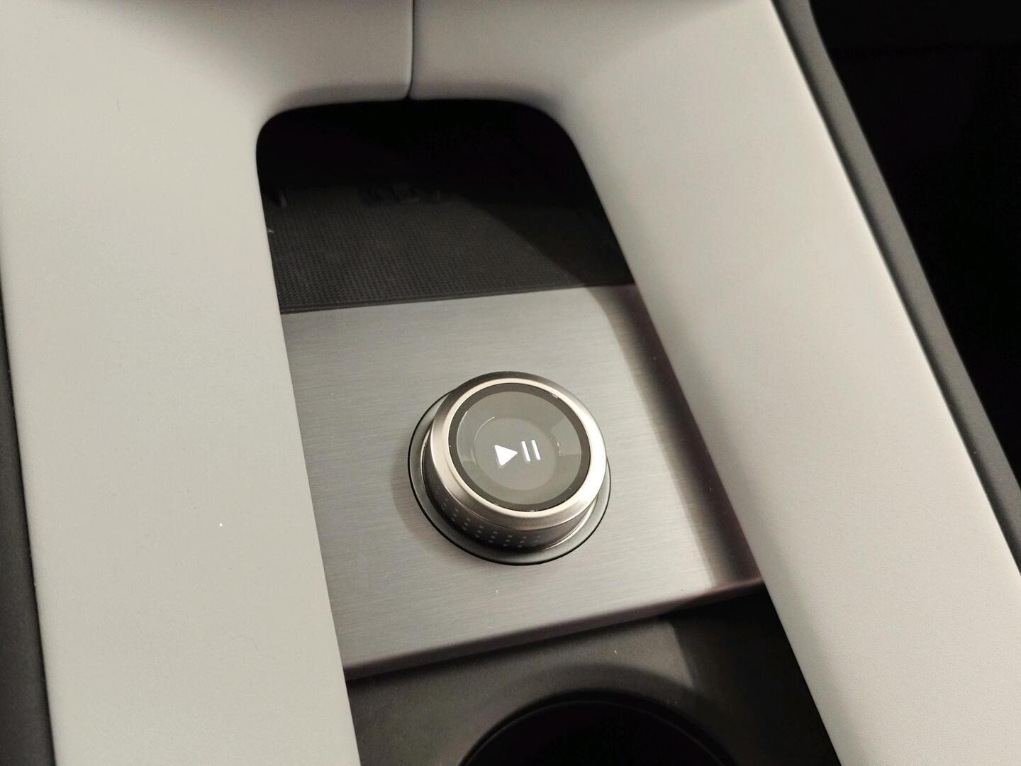 POLESTAR 4 2025