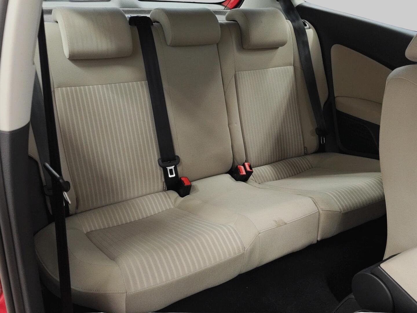 VOLKSWAGEN Polo 2010