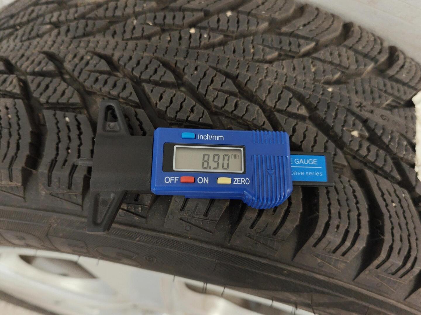 VOLKSWAGEN Polo 2010