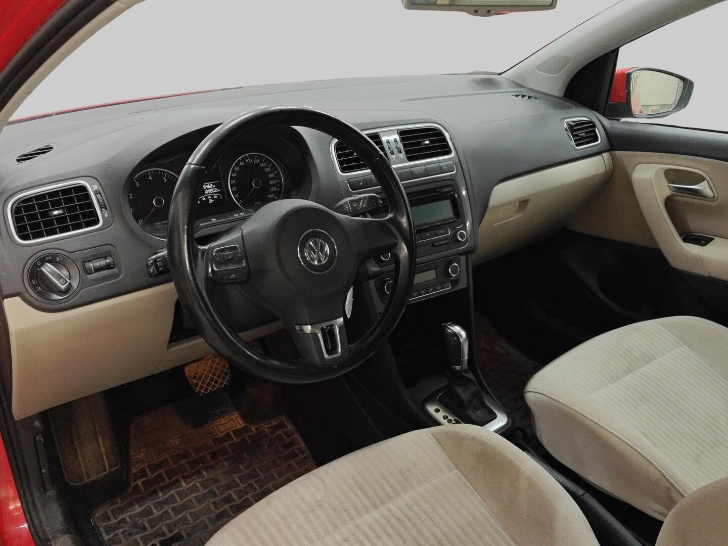 VOLKSWAGEN Polo 2010