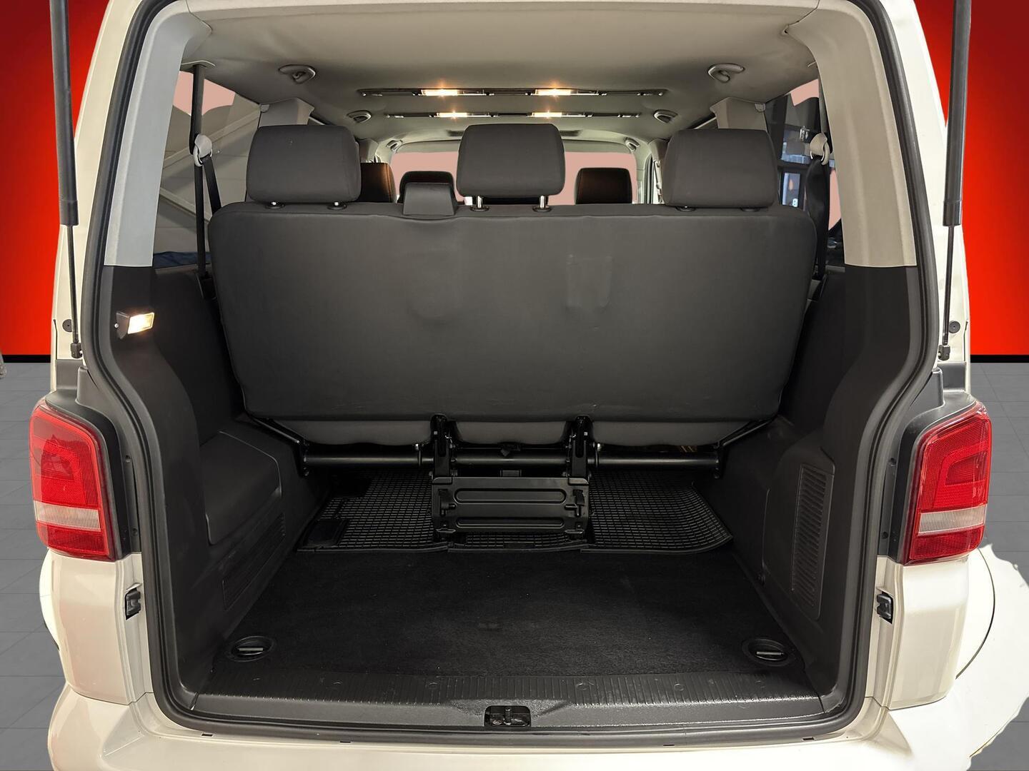 VOLKSWAGEN Caravelle 2010