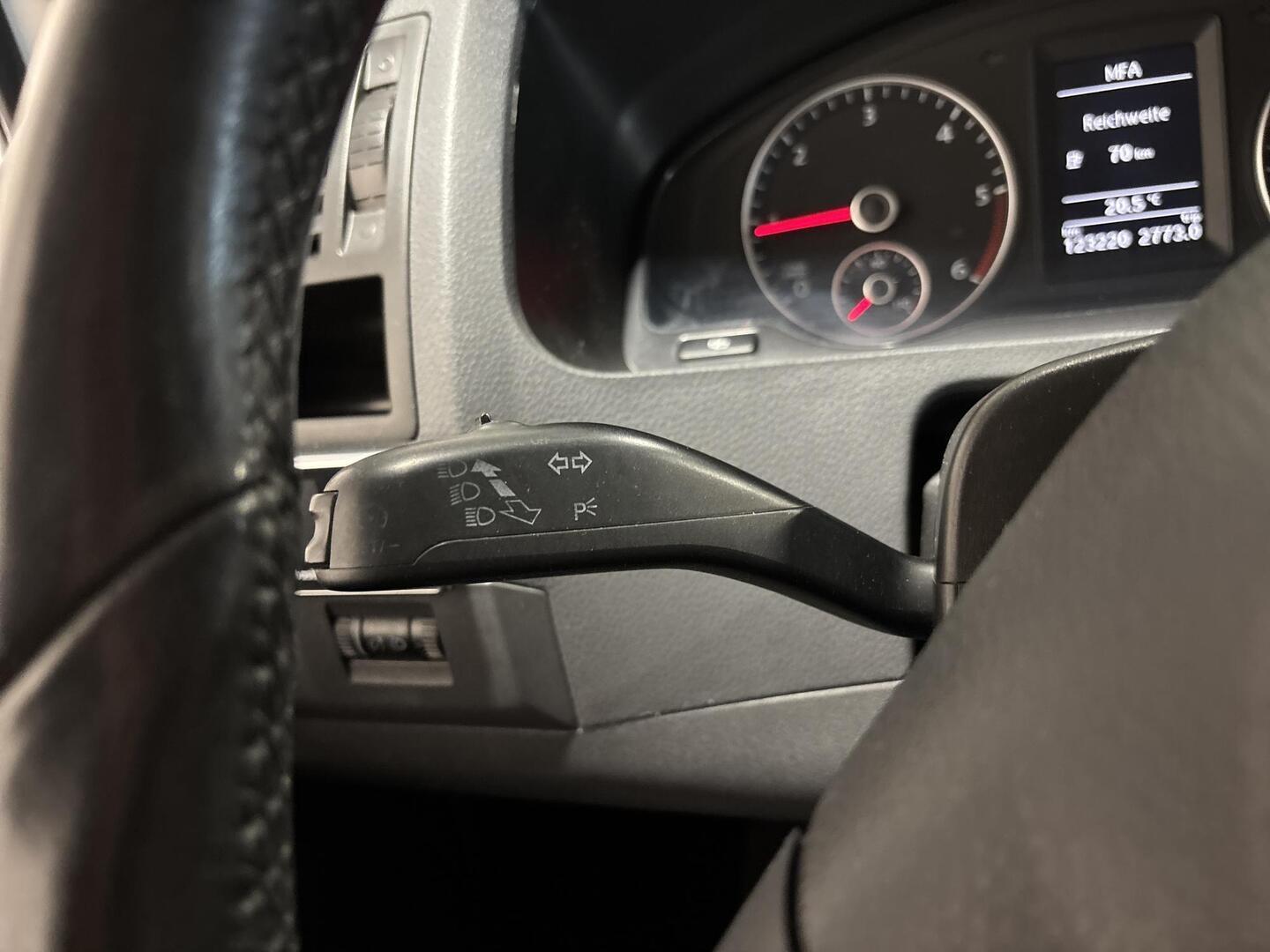 VOLKSWAGEN Caravelle 2010