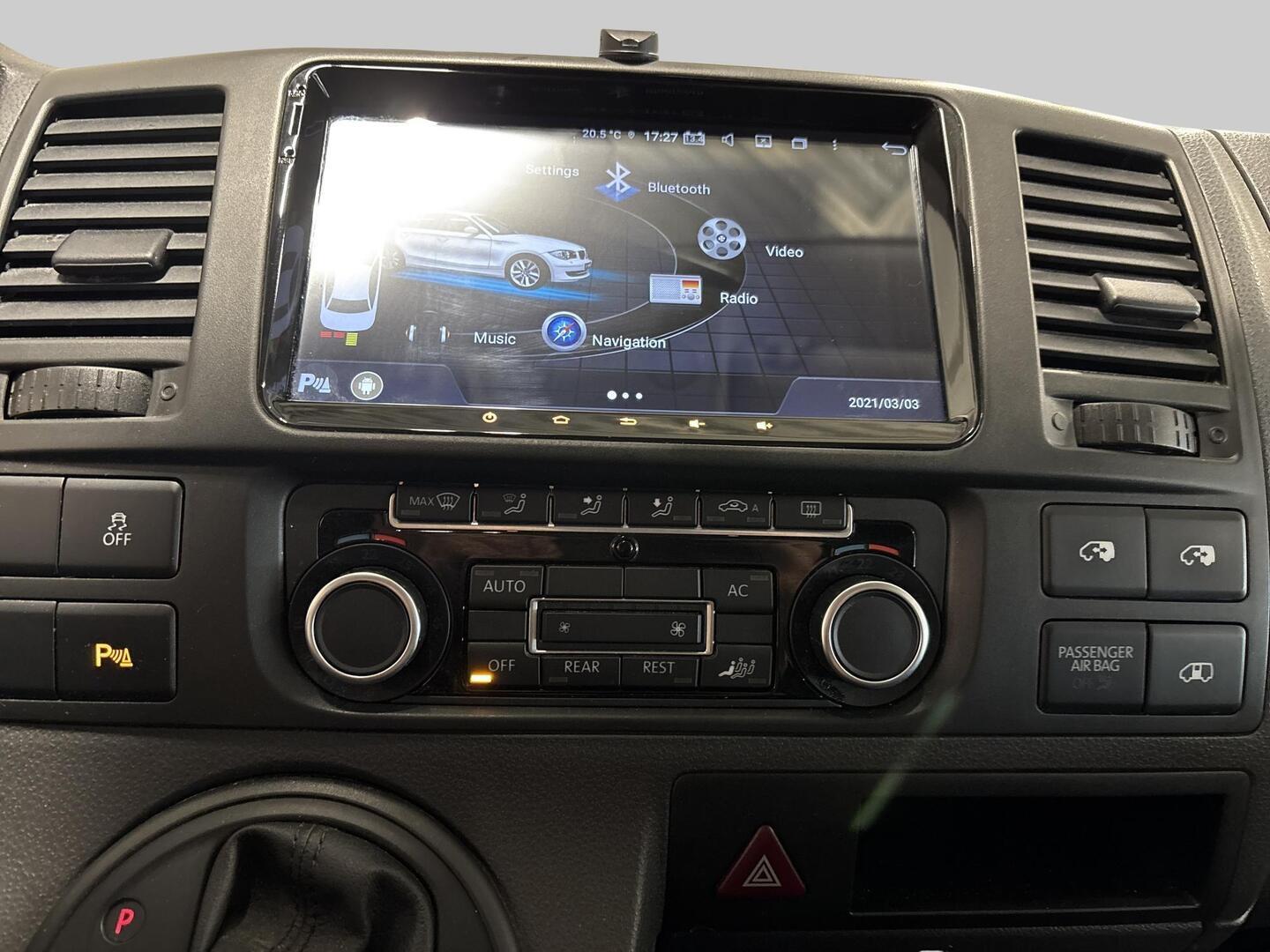 VOLKSWAGEN Caravelle 2010