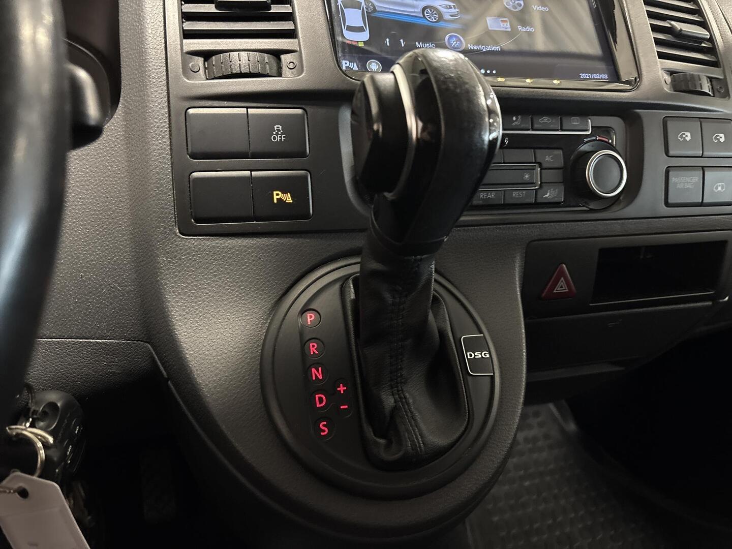 VOLKSWAGEN Caravelle 2010