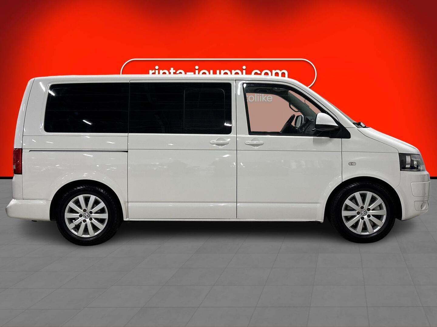 VOLKSWAGEN Caravelle 2010