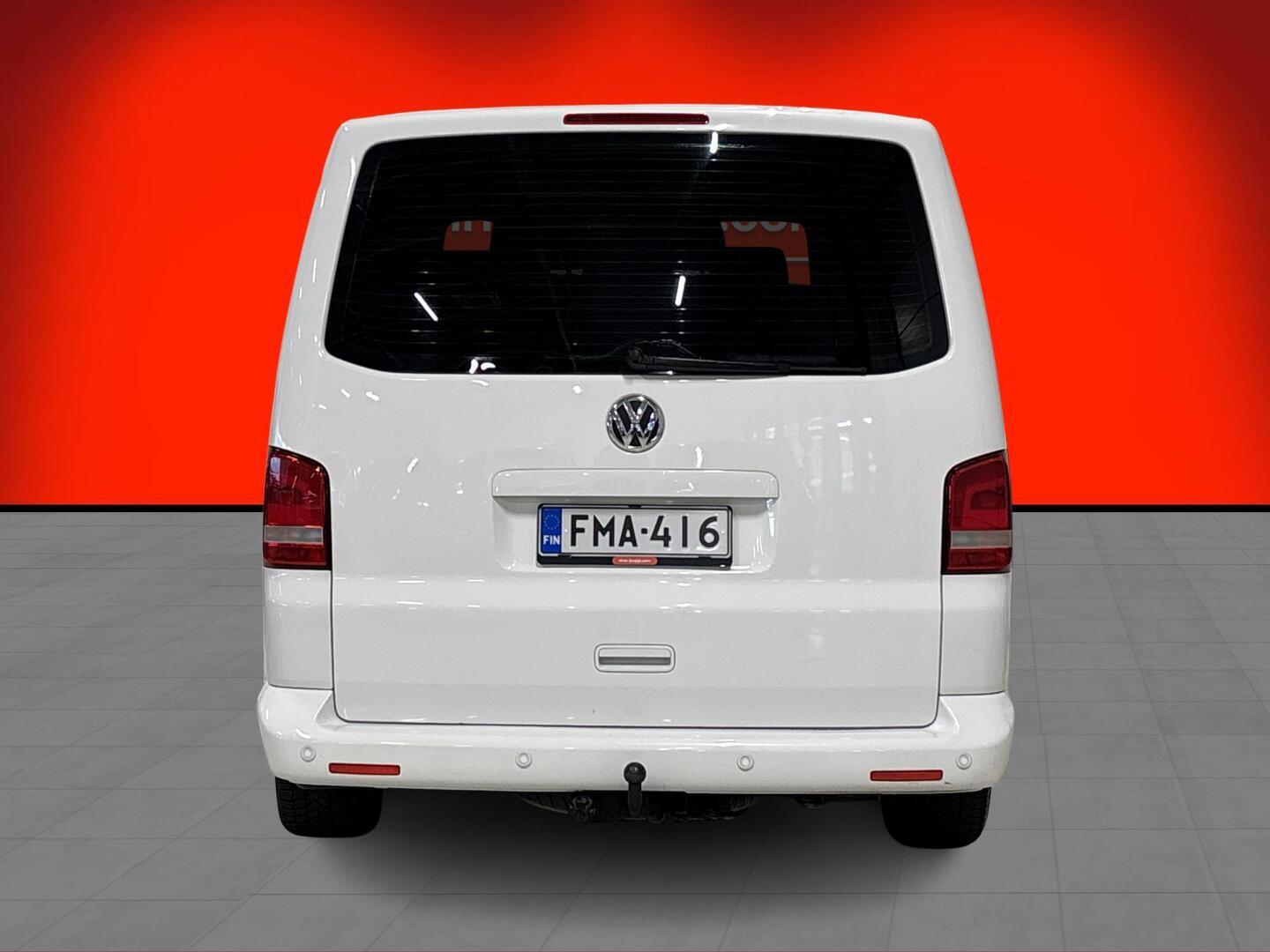 VOLKSWAGEN Caravelle 2010