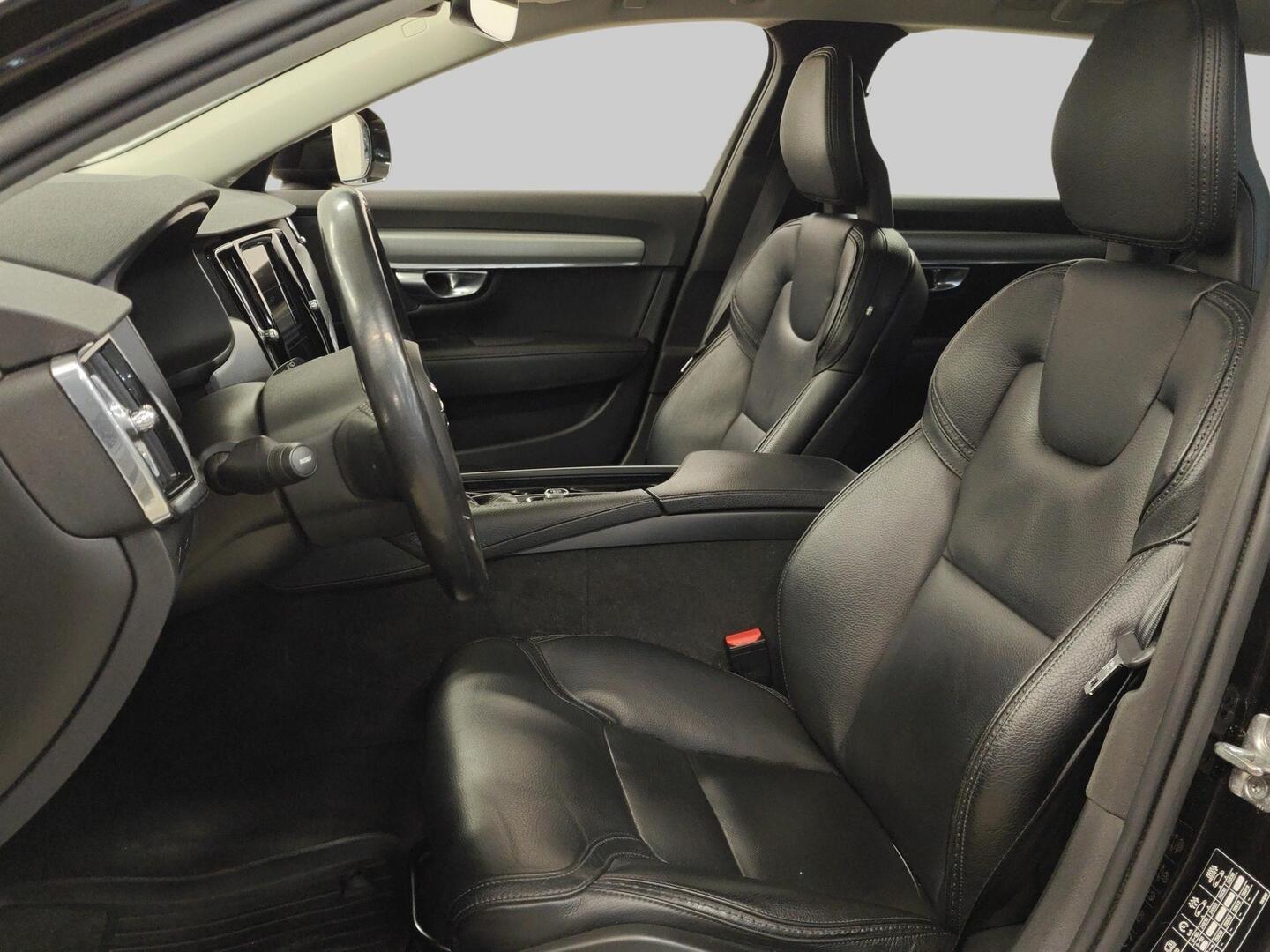 VOLVO V90 Cross Country 2017